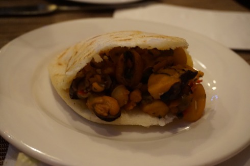 Rompe Colchon (mixed seafood arepa)